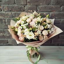 Букет цветов из:  Альстромерии, Розы и Хризантемы в Новое
