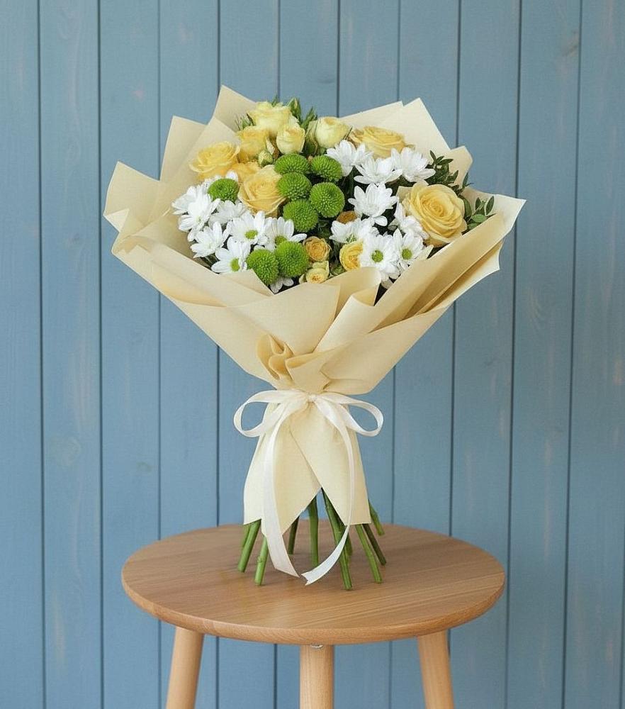 Букет цветов из: Хризантемы и Розы в Новое