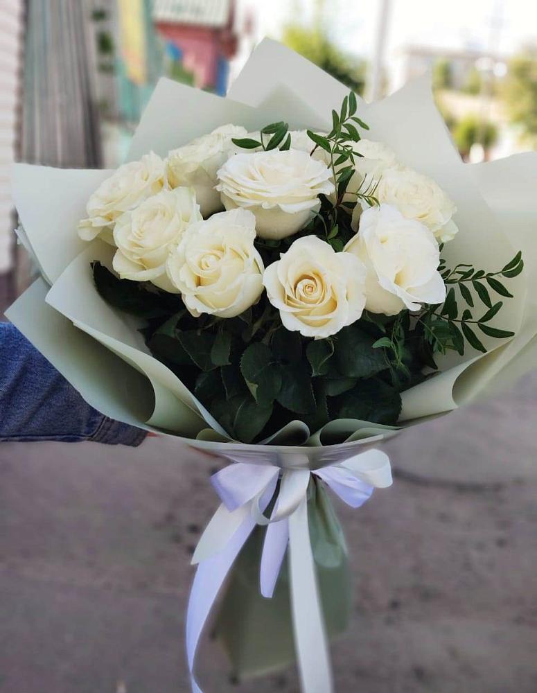 Букет Белые розы Проуд в Новое