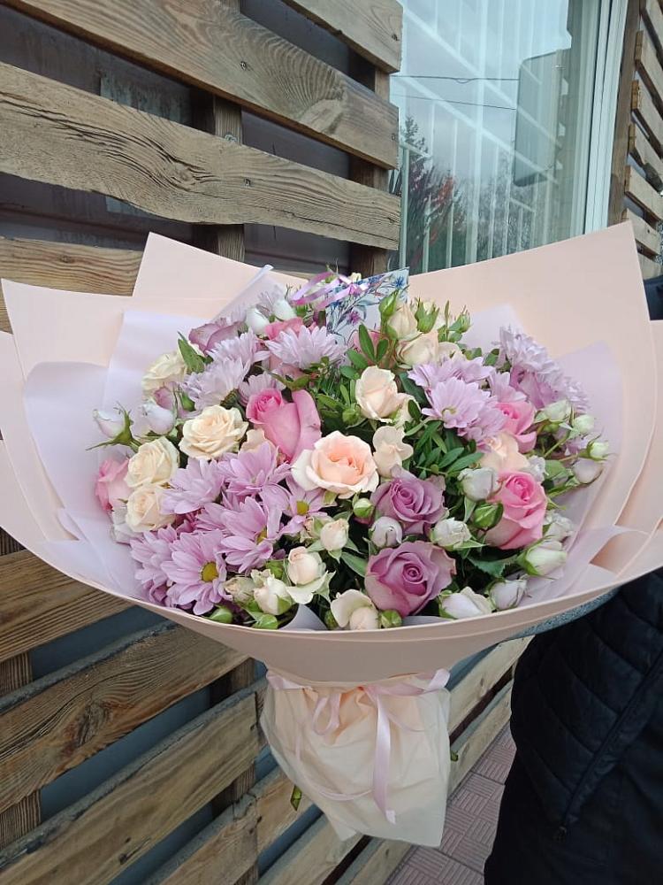 Букет цветов из: Розы и Хризантемы в Новое