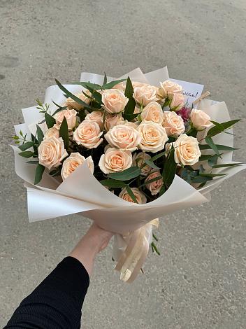 Букет Кремовые розы Латте в Новое
