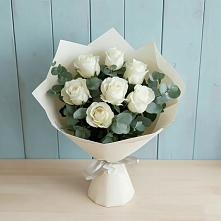 Букет Белые розы в Эвкалипте в Новое
